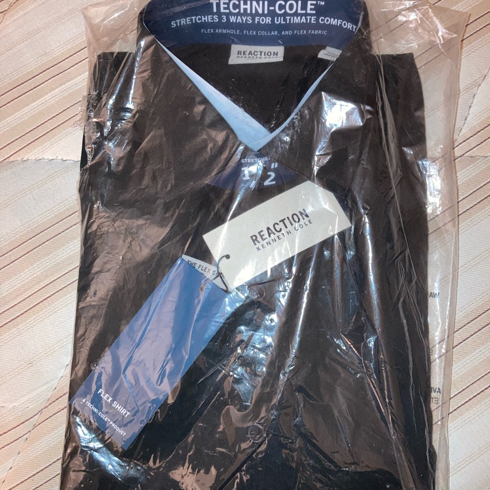 Kenneth Cole Slim Fit Black Flex Dress Shirt 15.5 / 32